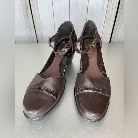 Dansko Women’s Mary Janes Size 39 Brown Leather Heels Made In Portugal - Picture 2 of 8